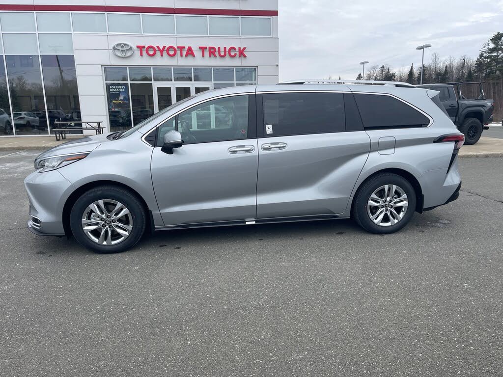2025 Toyota Sienna Limited 7-Passenger AWD