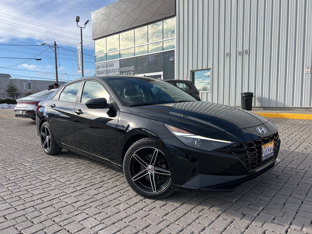 2022 Hyundai Elantra SEL FWD