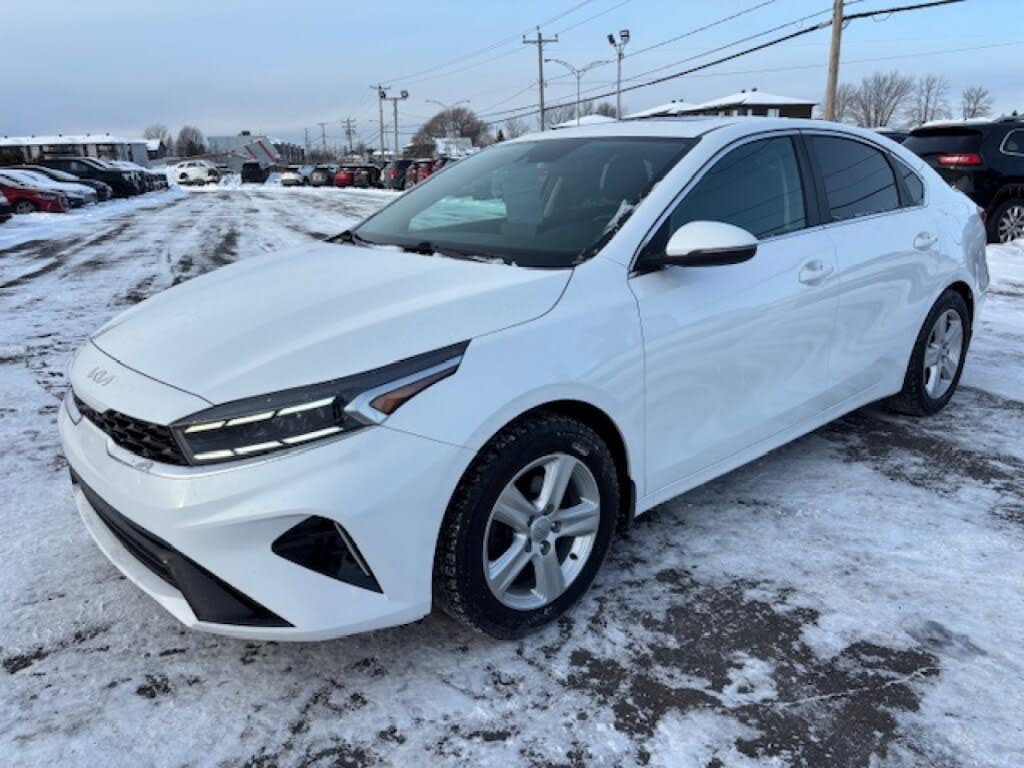 2022 Kia Forte EX FWD