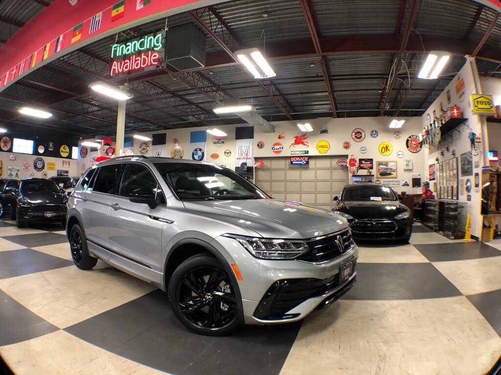 2023 Volkswagen Tiguan Comfortline R-Line Black 4Motion