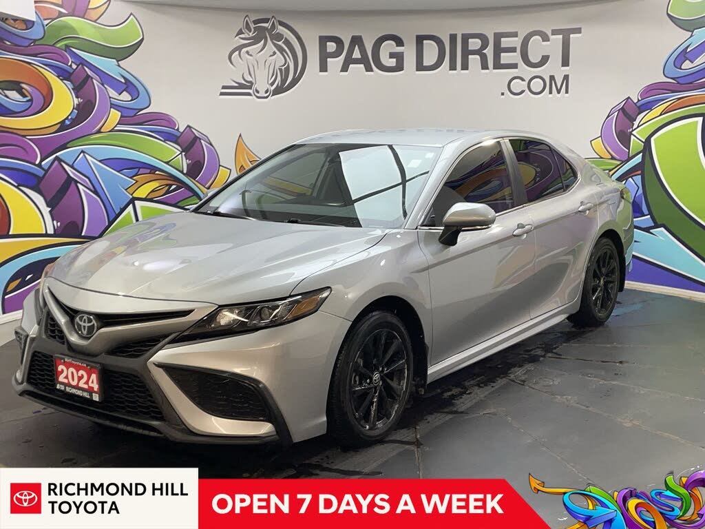 Toyota Camry SE FWD 2024