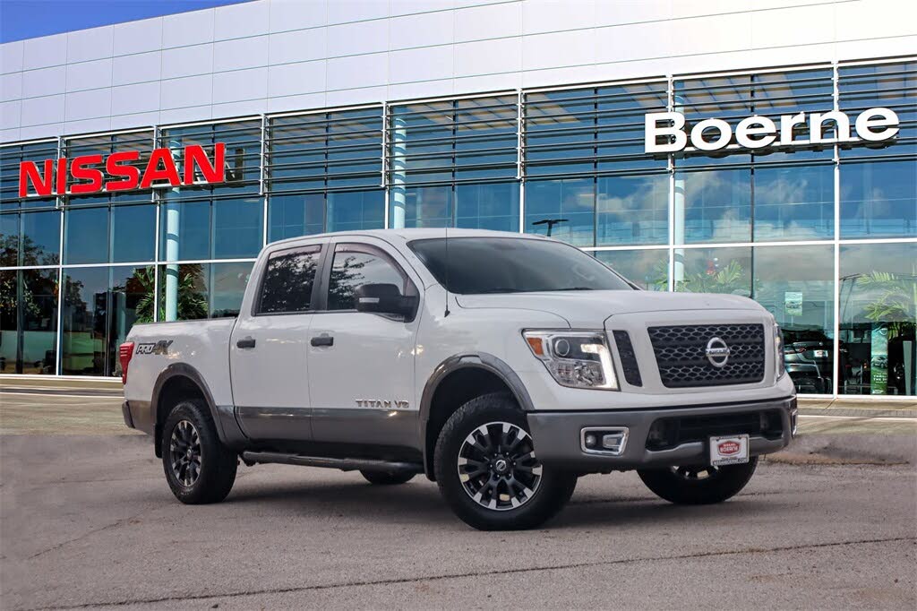 2018 Nissan Titan PRO-4X Crew Cab 4WD
