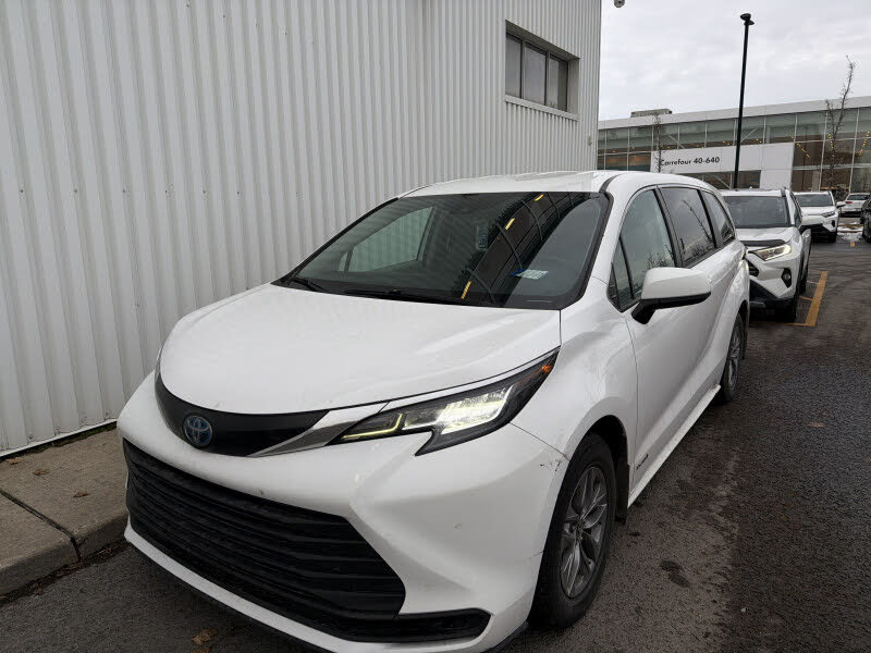 Toyota Sienna LE 8-Passenger FWD 2021