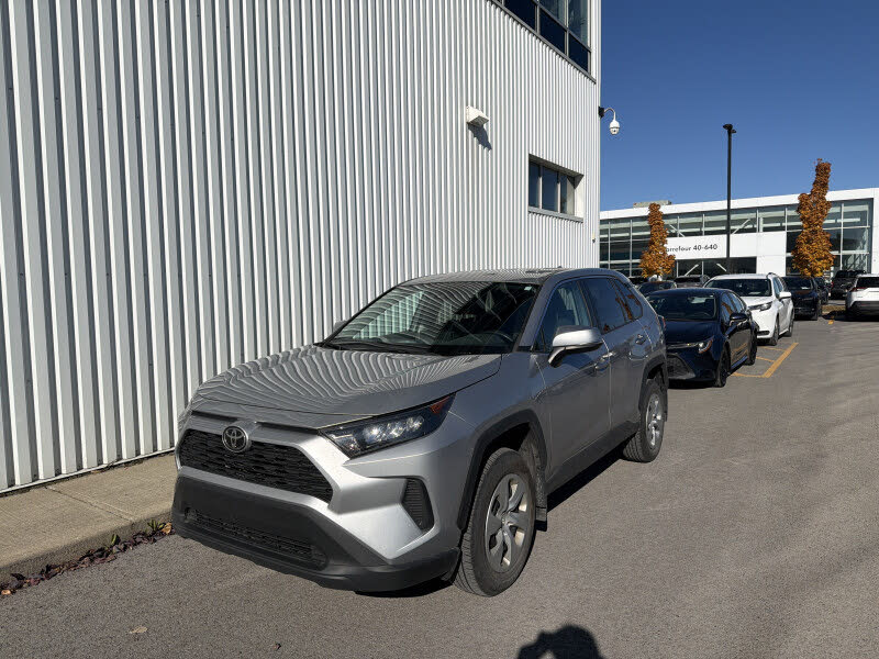 2022 Toyota RAV4 LE AWD