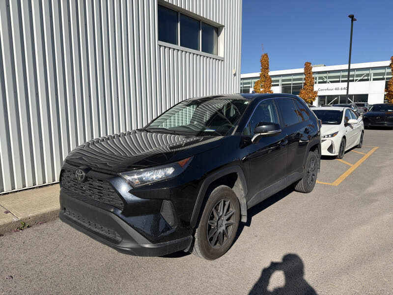 Toyota RAV4 LE AWD 2022