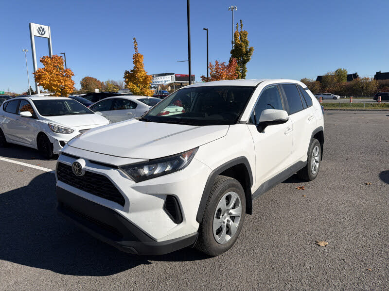 2022 Toyota RAV4 LE AWD