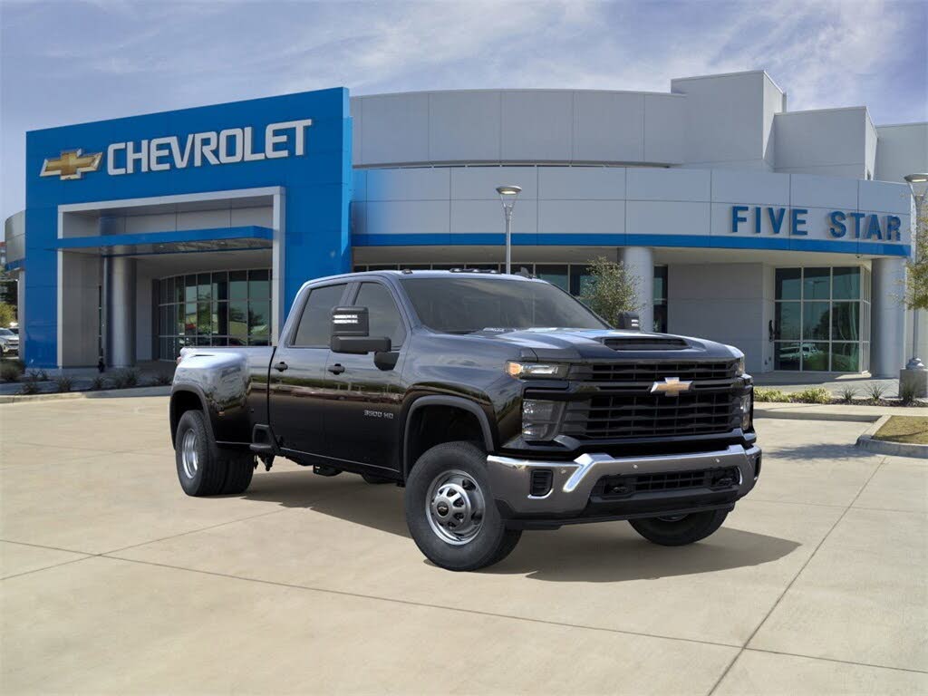 2026 Chevrolet Silverado 3500HD Work Truck Crew Cab 4WD