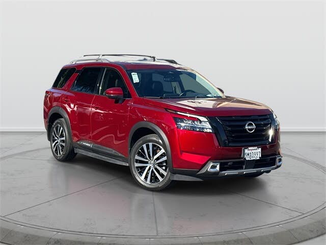 2024 Nissan Pathfinder Platinum FWD
