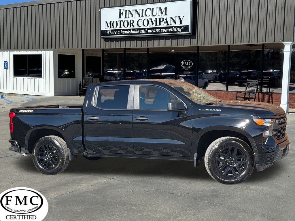 2025 Chevrolet Silverado 1500 Custom Crew Cab 4WD