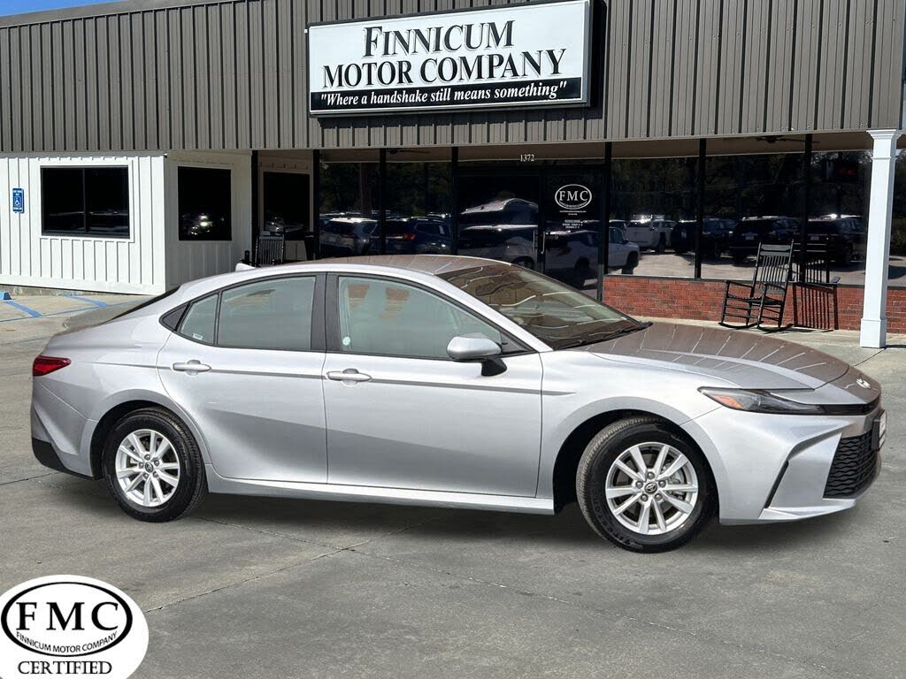 2025 Toyota Camry LE FWD