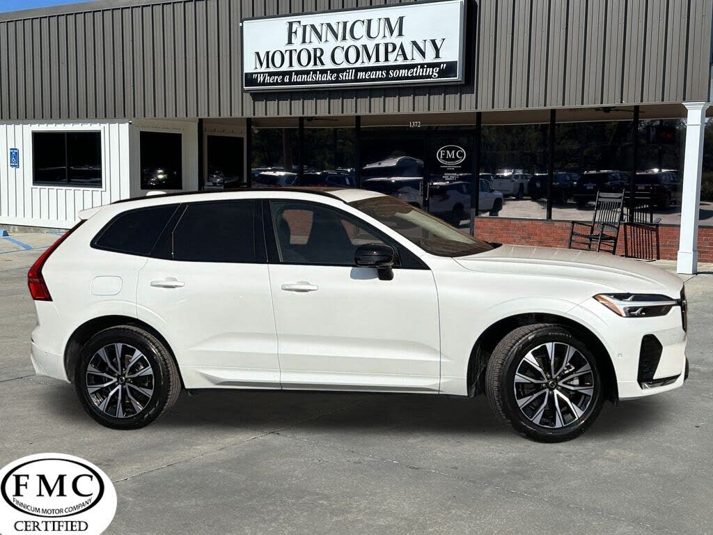 2025 Volvo XC60 B5 Plus Dark Theme AWD