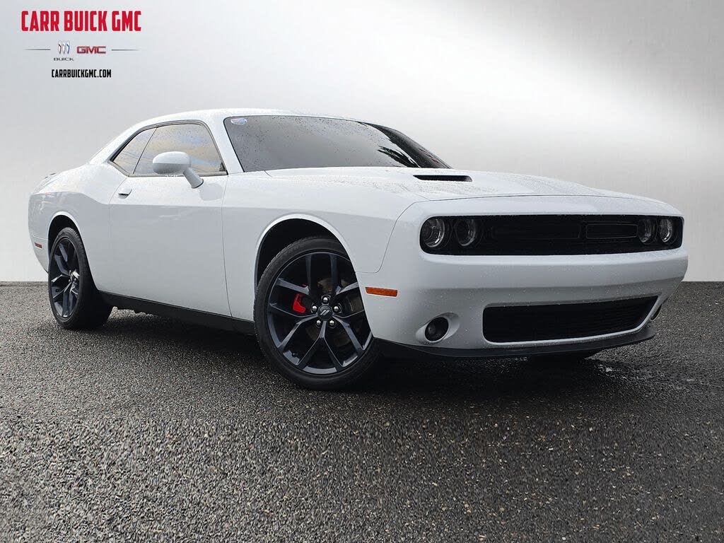 2022 Dodge Challenger SXT RWD