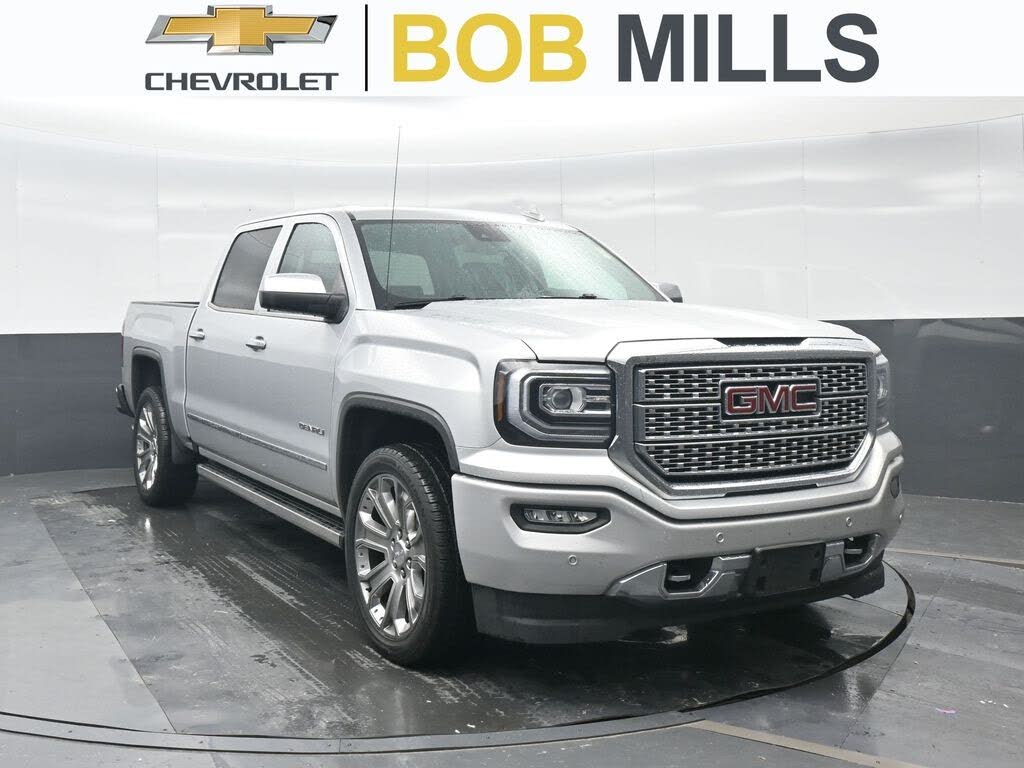 2017 GMC Sierra 1500 Denali Crew Cab 4WD