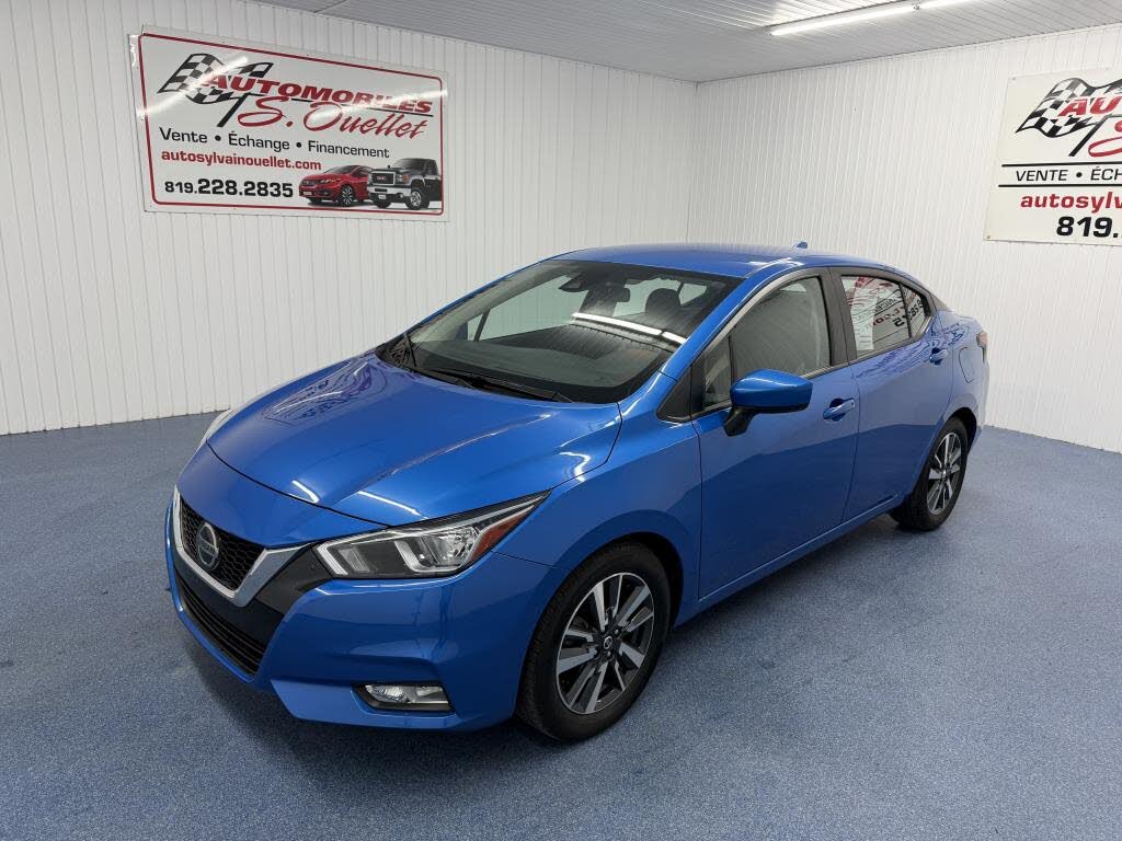 2022 Nissan Versa SV FWD