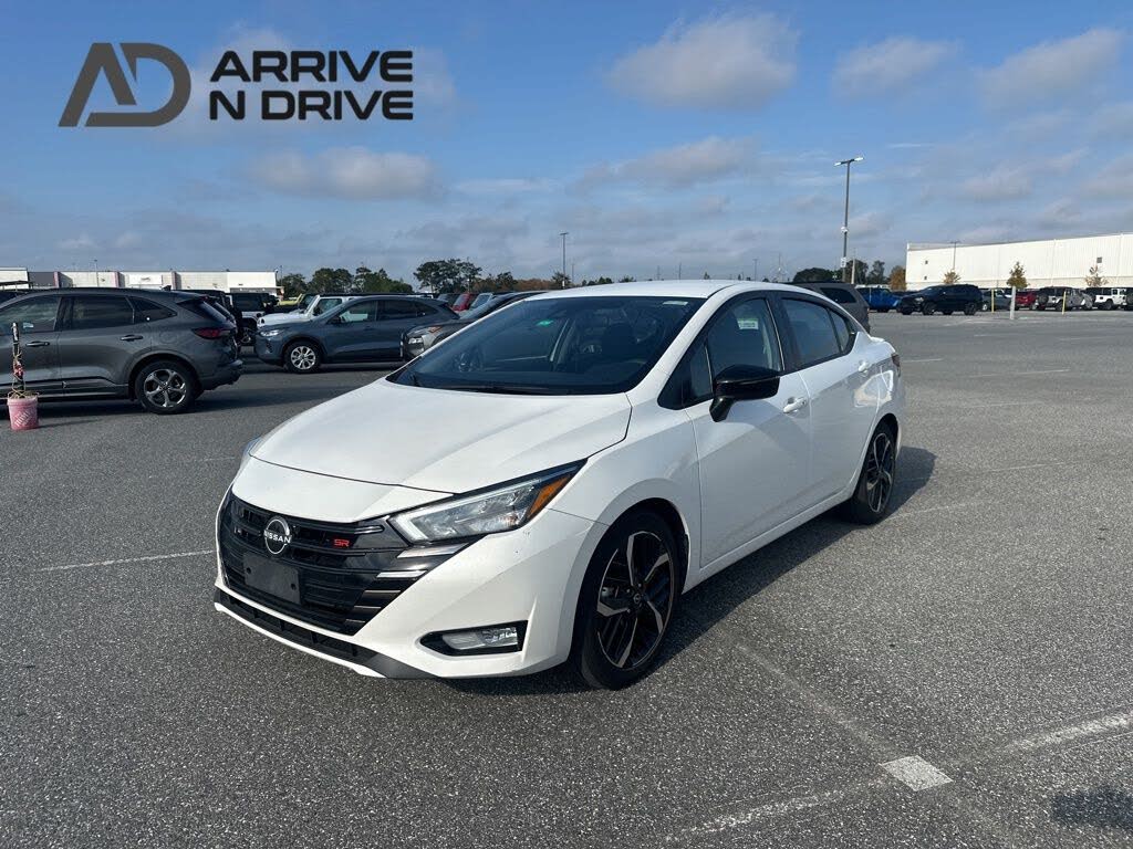 2024 Nissan Versa SR FWD