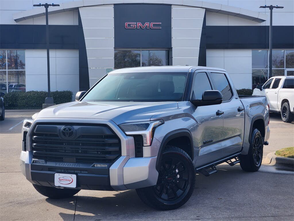 2025 Toyota Tundra SR5 CrewMax Cab RWD