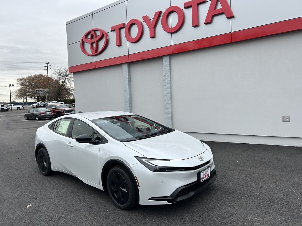 2026 Toyota Prius LE FWD