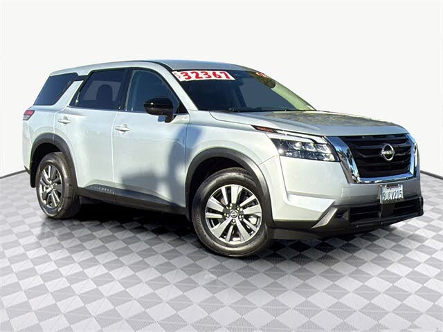 2025 Nissan Pathfinder S FWD