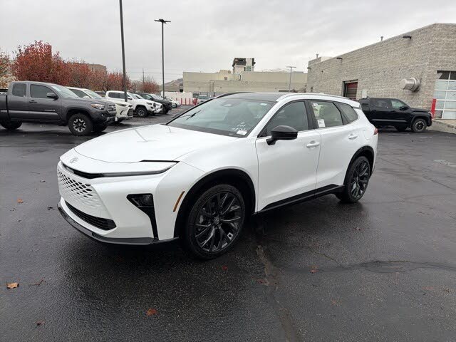 2025 Toyota Crown Signia Limited AWD