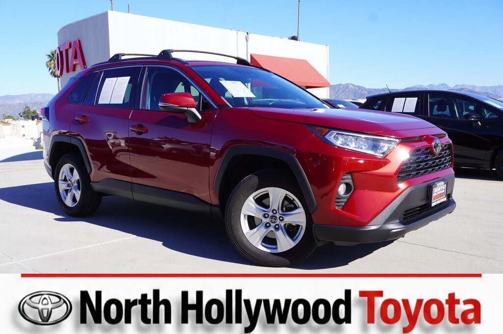 2020 Toyota RAV4 XLE FWD