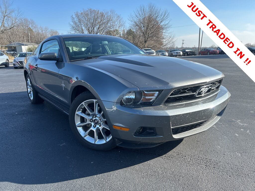 2010 Ford Mustang V6 Coupe RWD