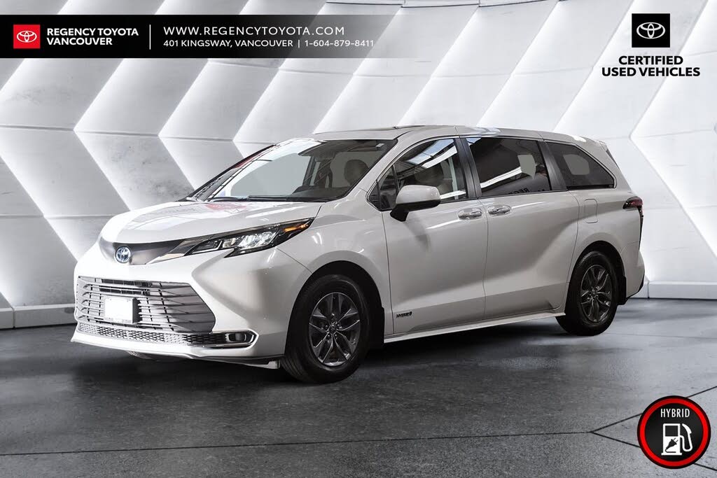 2021 Toyota Sienna XLE 7-Passenger AWD