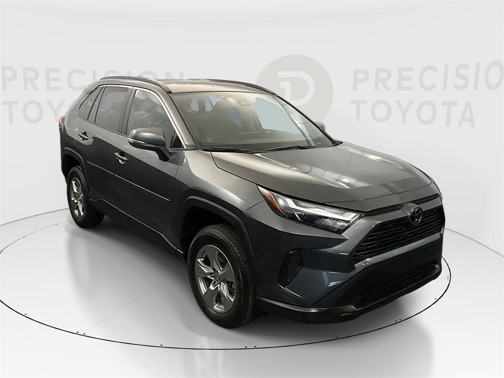 2025 Toyota RAV4 XLE FWD