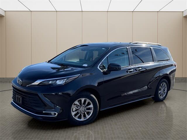 2024 Toyota Sienna XLE 7-Passenger FWD