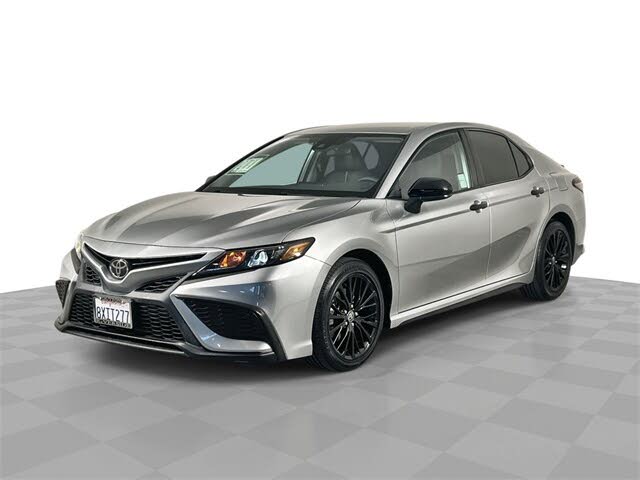 2021 Toyota Camry SE Nightshade FWD