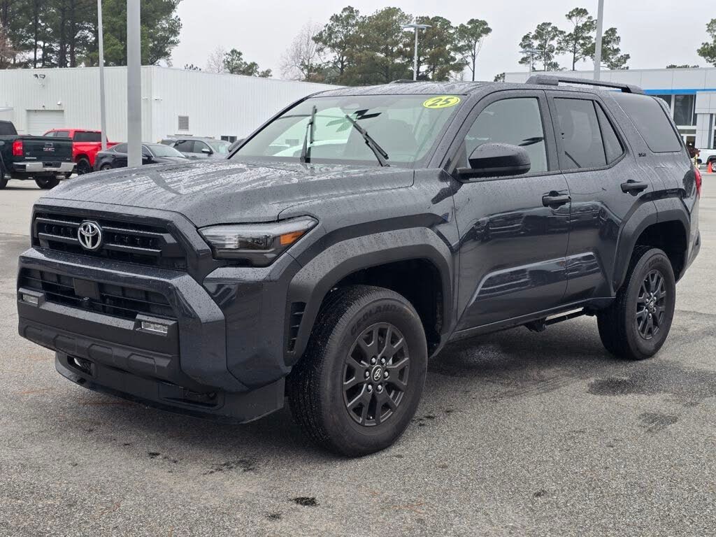 2025 Toyota 4Runner SR5 RWD