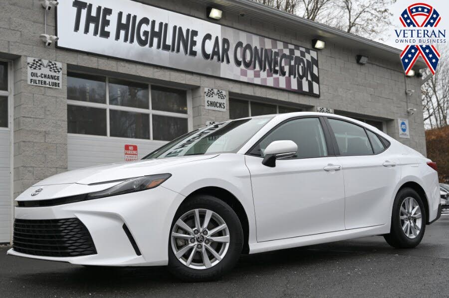 2025 Toyota Camry LE FWD