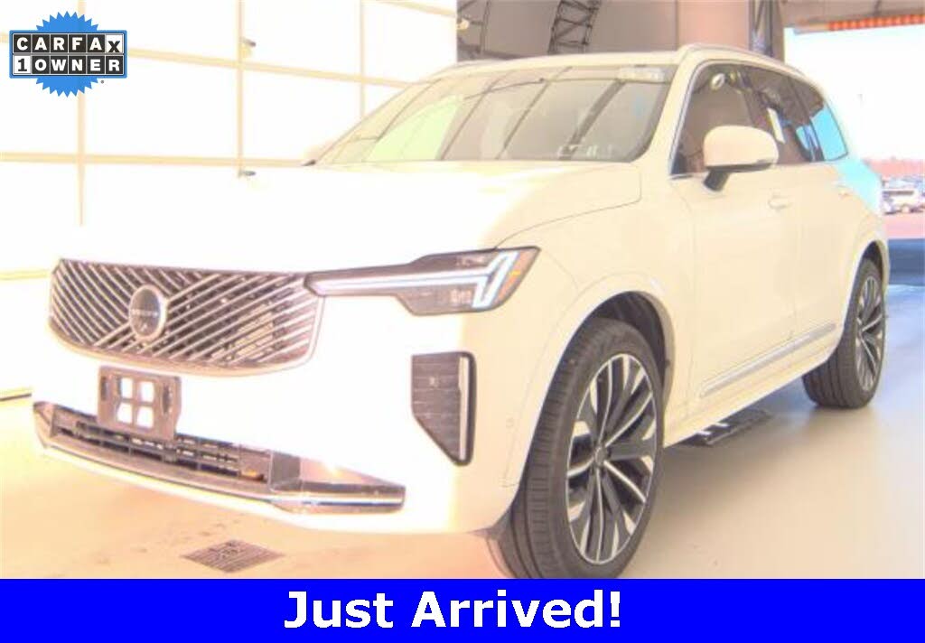 2025 Volvo XC90 B6 Plus Bright Theme 7-Passenger AWD