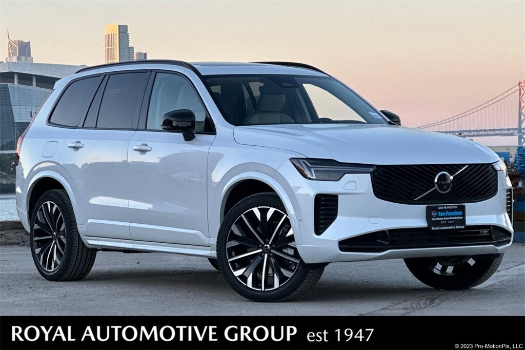 2026 Volvo XC90 B6 Ultra Dark 7-Passenger AWD