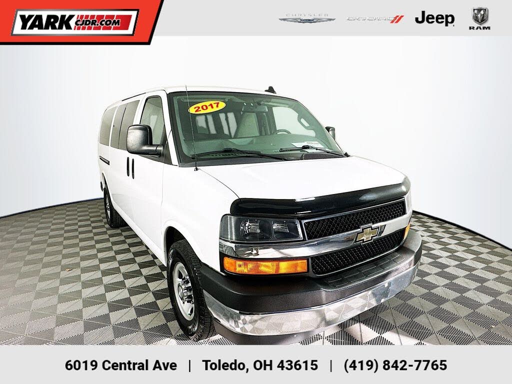 2017 Chevrolet Express 3500 LT RWD