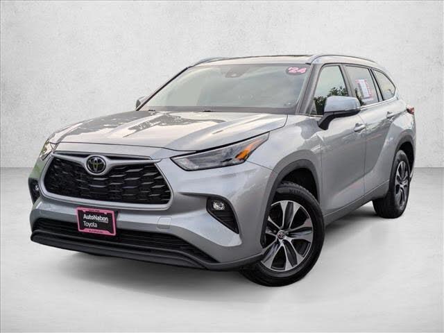 2024 Toyota Highlander XLE FWD