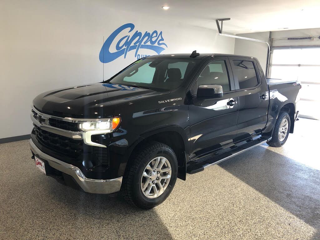 2022 Chevrolet Silverado 1500 LT Crew Cab 4WD
