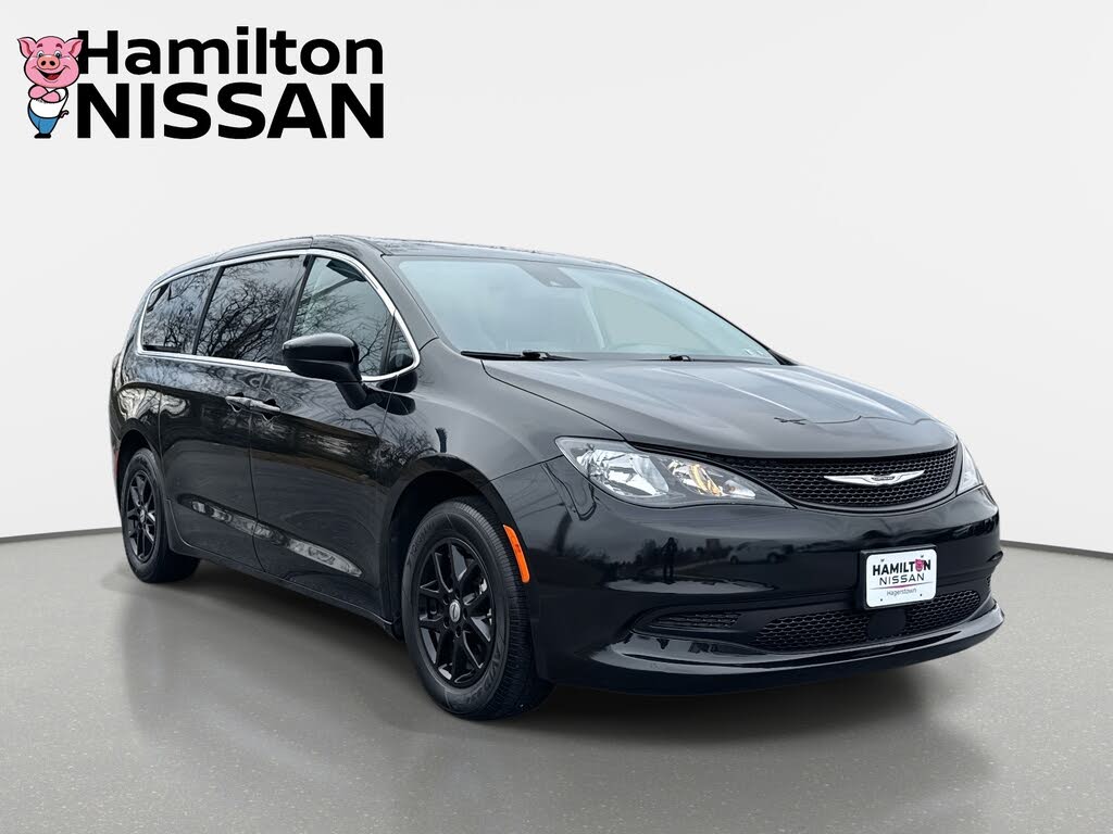 2023 Chrysler Voyager LX FWD