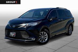 Toyota Sienna XLE 7-Passenger AWD