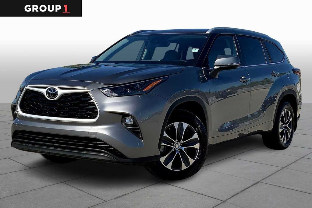 2025 Toyota Highlander XLE FWD