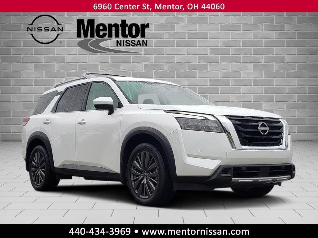 2025 Nissan Pathfinder SL 4WD