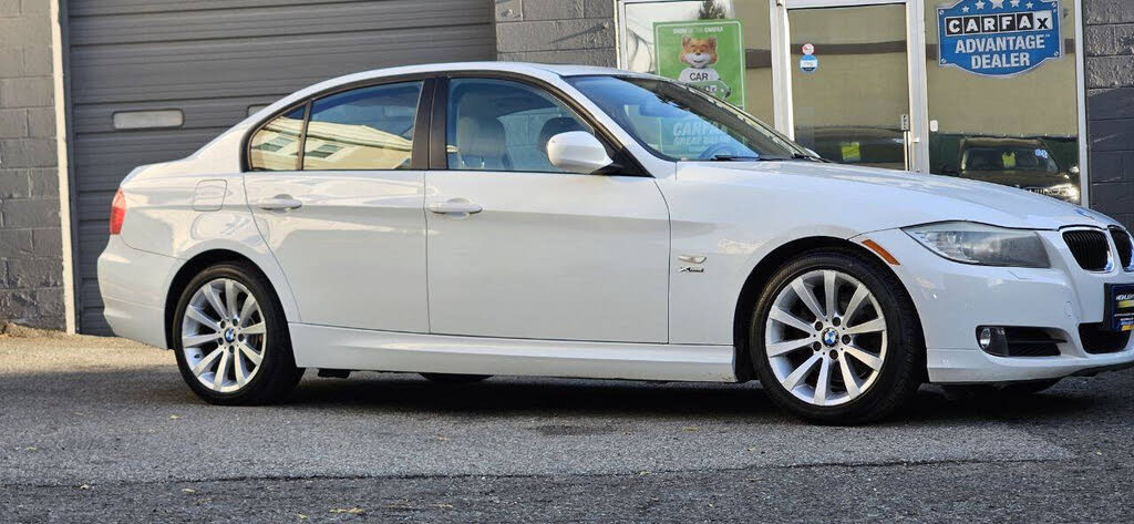 2011 BMW 3 Series 328i xDrive Sedan AWD