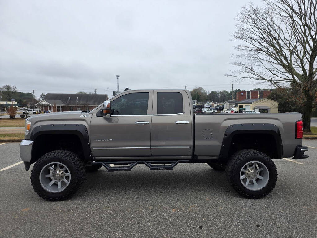 2017 GMC Sierra 2500HD SLT Double Cab SB 4WD
