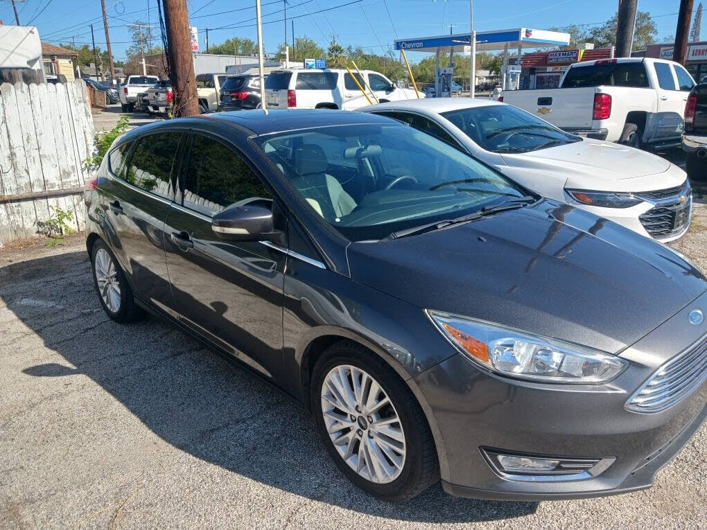 2018 Ford Focus Titanium Hatchback