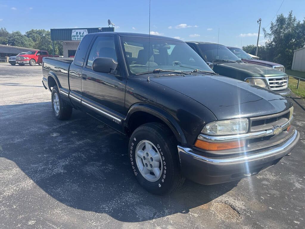 2003 Chevrolet S-10 Extended Cab 4WD