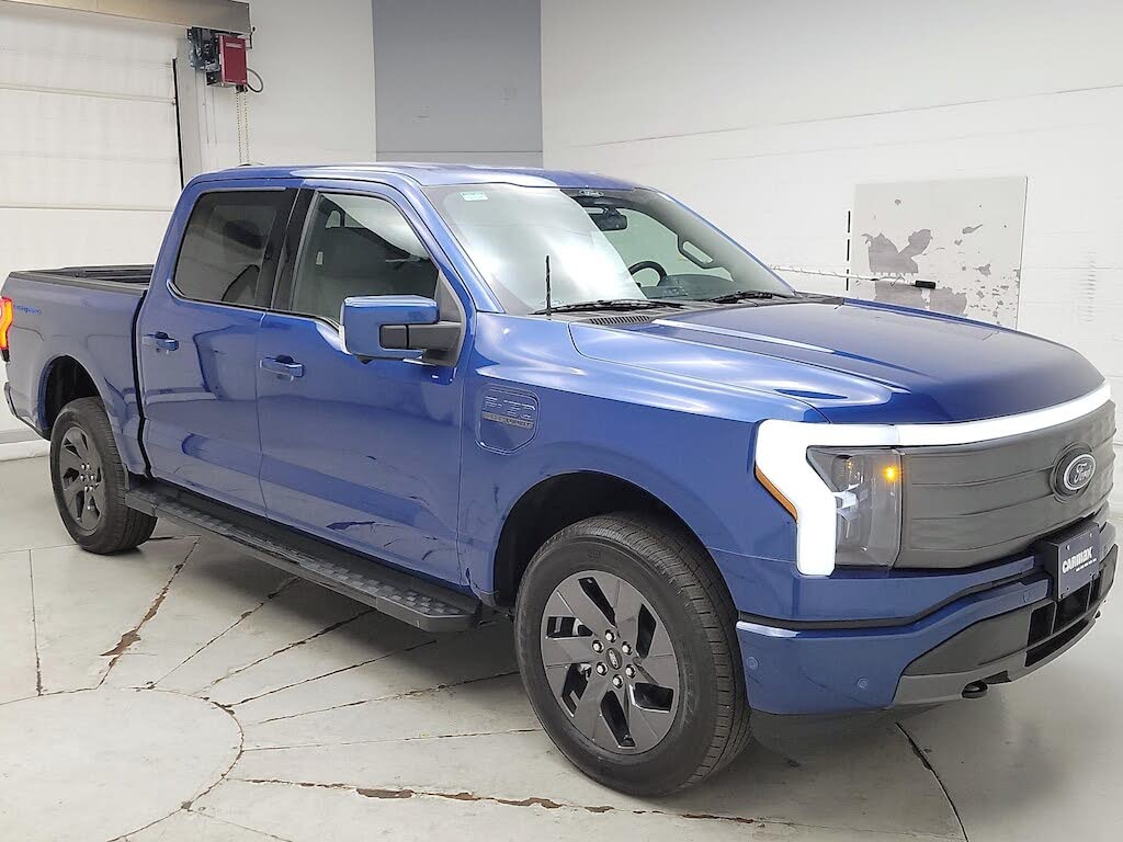 2022 Ford F-150 Lightning Lariat SuperCrew AWD