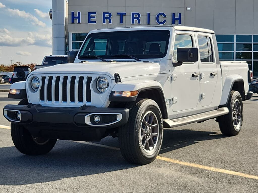 2022 Jeep Gladiator Overland Crew Cab 4WD