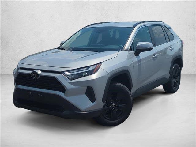 2024 Toyota RAV4 XLE FWD