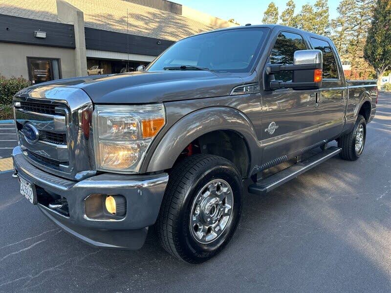 2013 Ford F-250 Super Duty Lariat Crew Cab 4WD