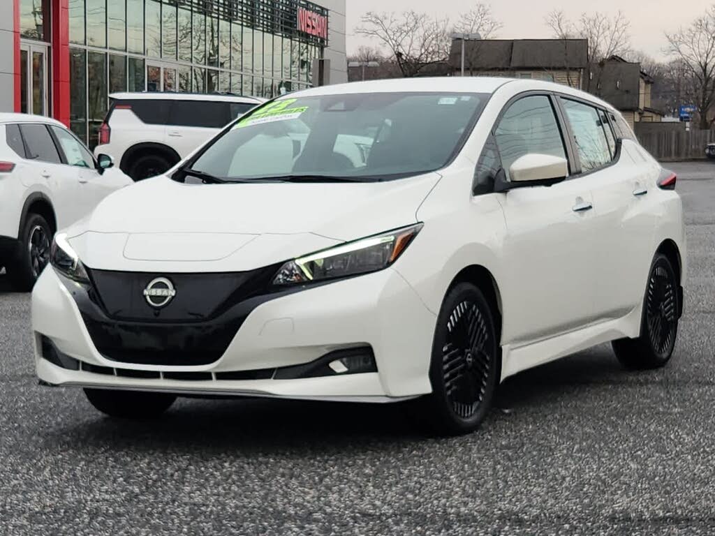 2023 Nissan LEAF SV Plus FWD