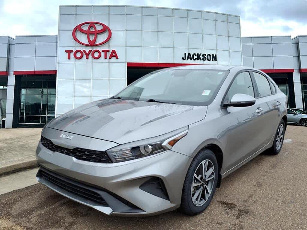 2024 Kia Forte LXS FWD